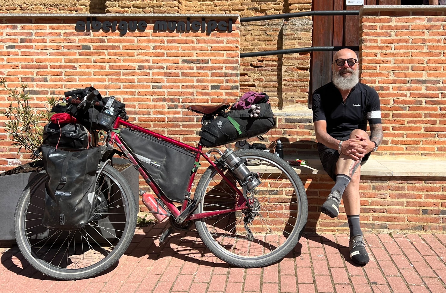 Roberto Adami durante il viaggio in solitaria verso Santiago