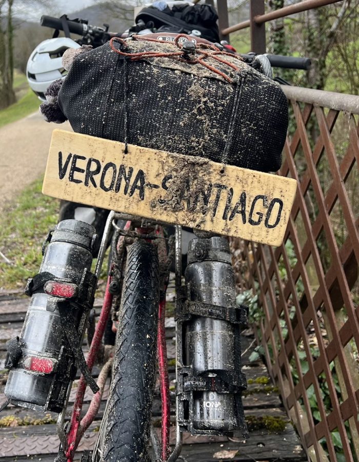 Bici usata da Roberto Adami per il viaggio in solitaria verso Santiago de Compostela partendo da Verona